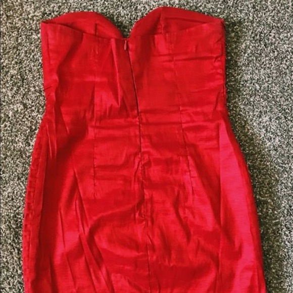 RED STRAPLESS DRESS - Picture 2 of 2